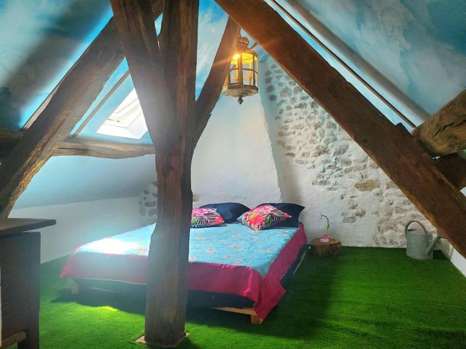 Petite Maison De Village Ygrande Kültér fotó